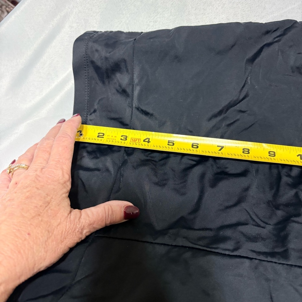 Women's black swim shorts, - Picture 7 of 8